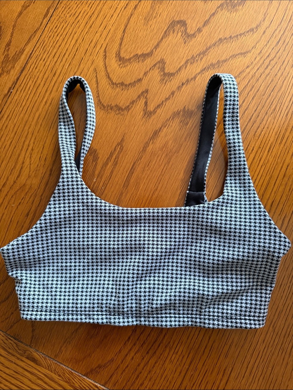 Alo houndstooth sports bra